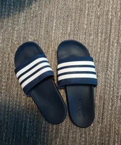 ADIDAS pehmeät läpsyt