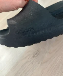 Adidas sandaler