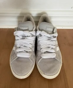 Adidas sko