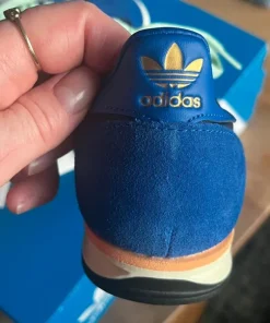 Adidas sko
