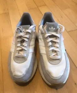 Adidas sko