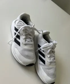 Adidas skor 31