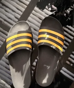 Adidas slides Black/Gold 48,5