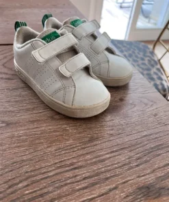 Adidas Sneakers i fint skick