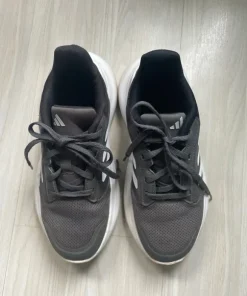 Adidas storlek 36