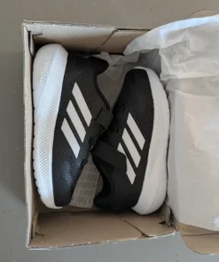 Adidas storlek 25
