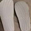 Adidas suihkusandaalit
