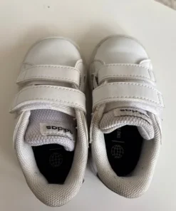 Adidas tennarit 21