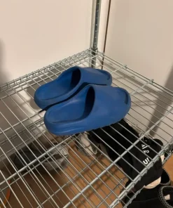 Adidas yeeze slide