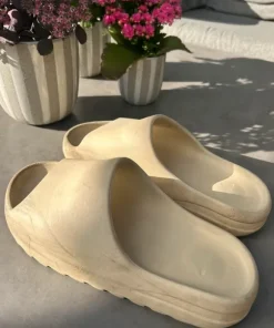 Adidas Yeezy Slides