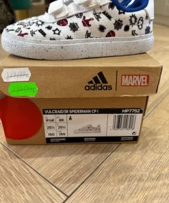Adidasy marvel dla chłopca