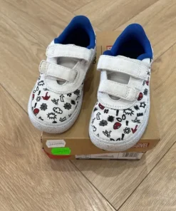 Adidasy marvel dla chłopca