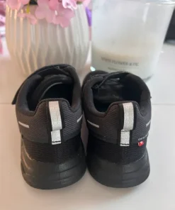 Adidasy ONE Cloud play. Rozmiar 30 unisex