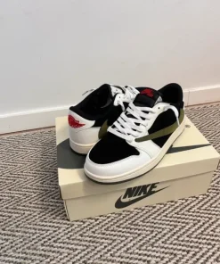 Air Jordan 1 Low “Travis Scott” sneakers