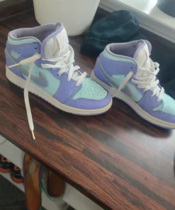Air jordan 1 mid aqua