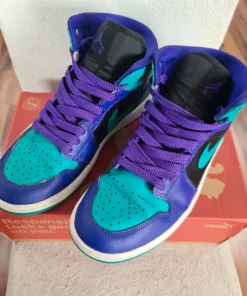Air Jordan 1 Mid Black Grape