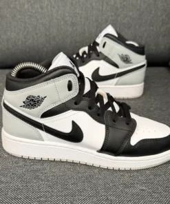 AIR Jordan 1 Mid męskie, sneakersy Rozm 37,5