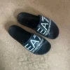 Armani tofflor