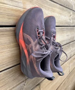 Asics löparskor Novablast