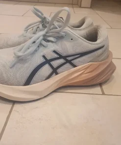 Asics novablast 3 str. 39.5
