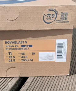 Asics Novablast 5 White str. 45