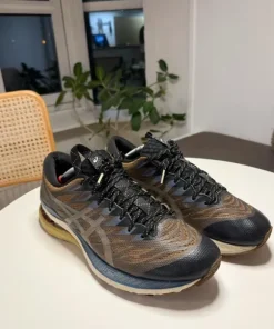 Asics sneaks
