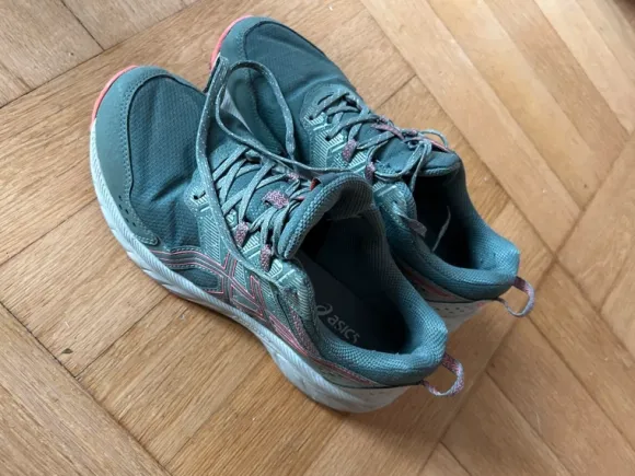 Asics sneaks oliven m pink