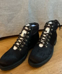 Asos design shoes, boots 100% cowhide leather. Size 42