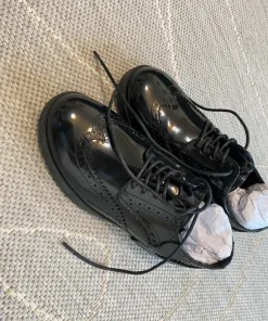 ASOS plat shoes black
