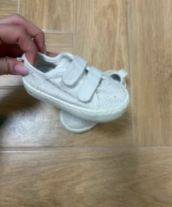 Ażurowe koronkowe trampki buty