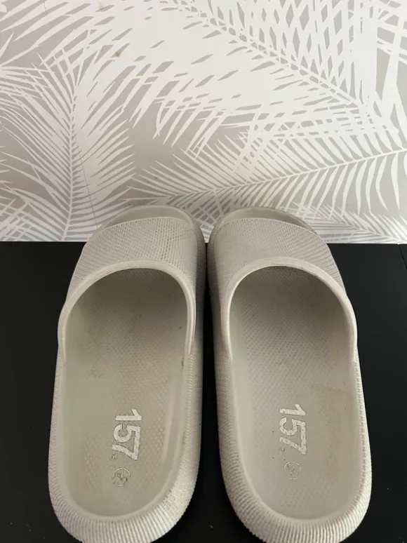 Badtofflor ”chunky slipper” storlek 36/37