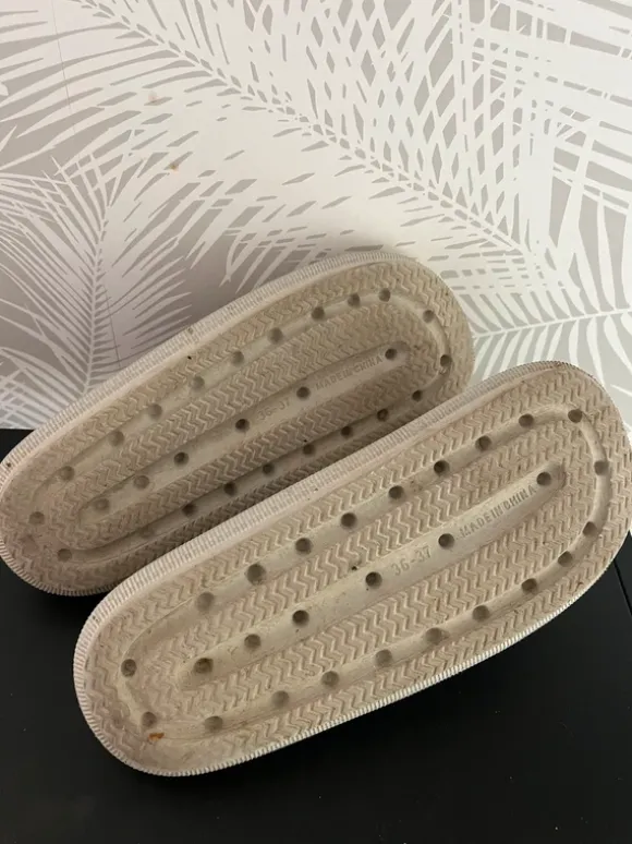 Badtofflor ”chunky slipper” storlek 36/37