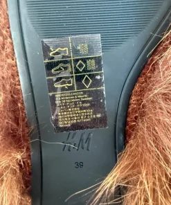 Balettskor med päls. Nya