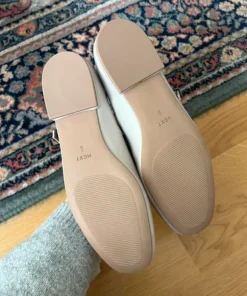 Ballerinaskor i Mary Jane-stil