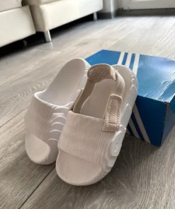 Bardzo pięknie klapki Adidas