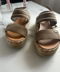 Barn/tjej sommar skor