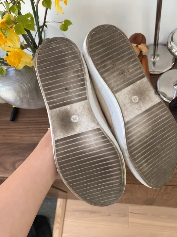 Beiga skor slip-in från H&M storlek 38