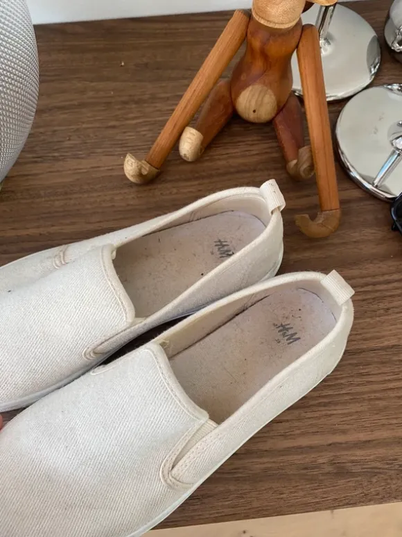 Beiga skor slip-in från H&M storlek 38