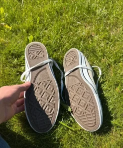 Beige Converse Low