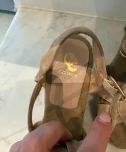 Beige espadrille with heel