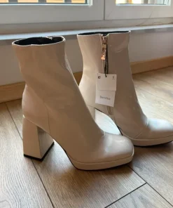 Bershka botki na słupku rozm.39