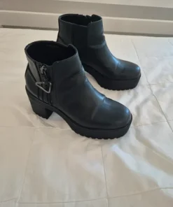 Bershka skor 37