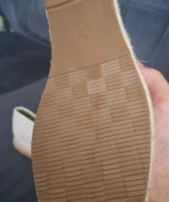 Białe espadryle z cekinami. Nowe. R 41.