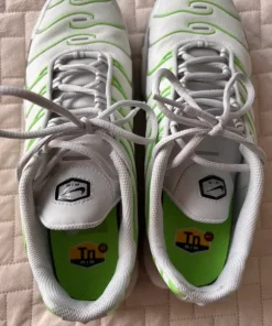 Białe Nike air max tn