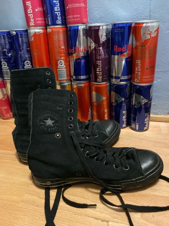 Black converse