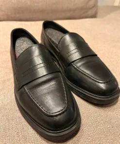 Black leather Loafers