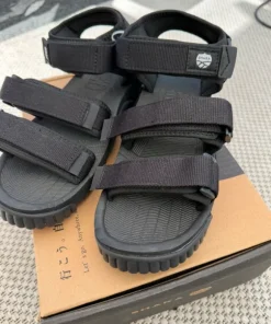 Black sandals