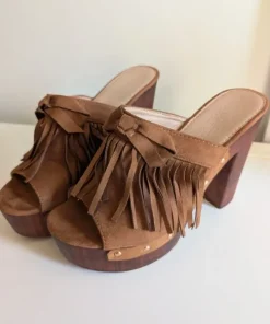 Boho-inspirerade klackskor i mockaimitation
