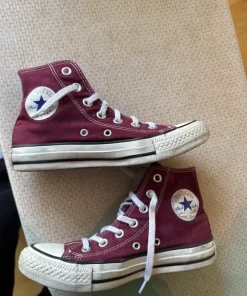 Bordowe Converse