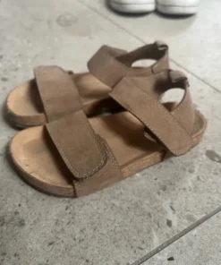 Bruna sandaler HM stl 26